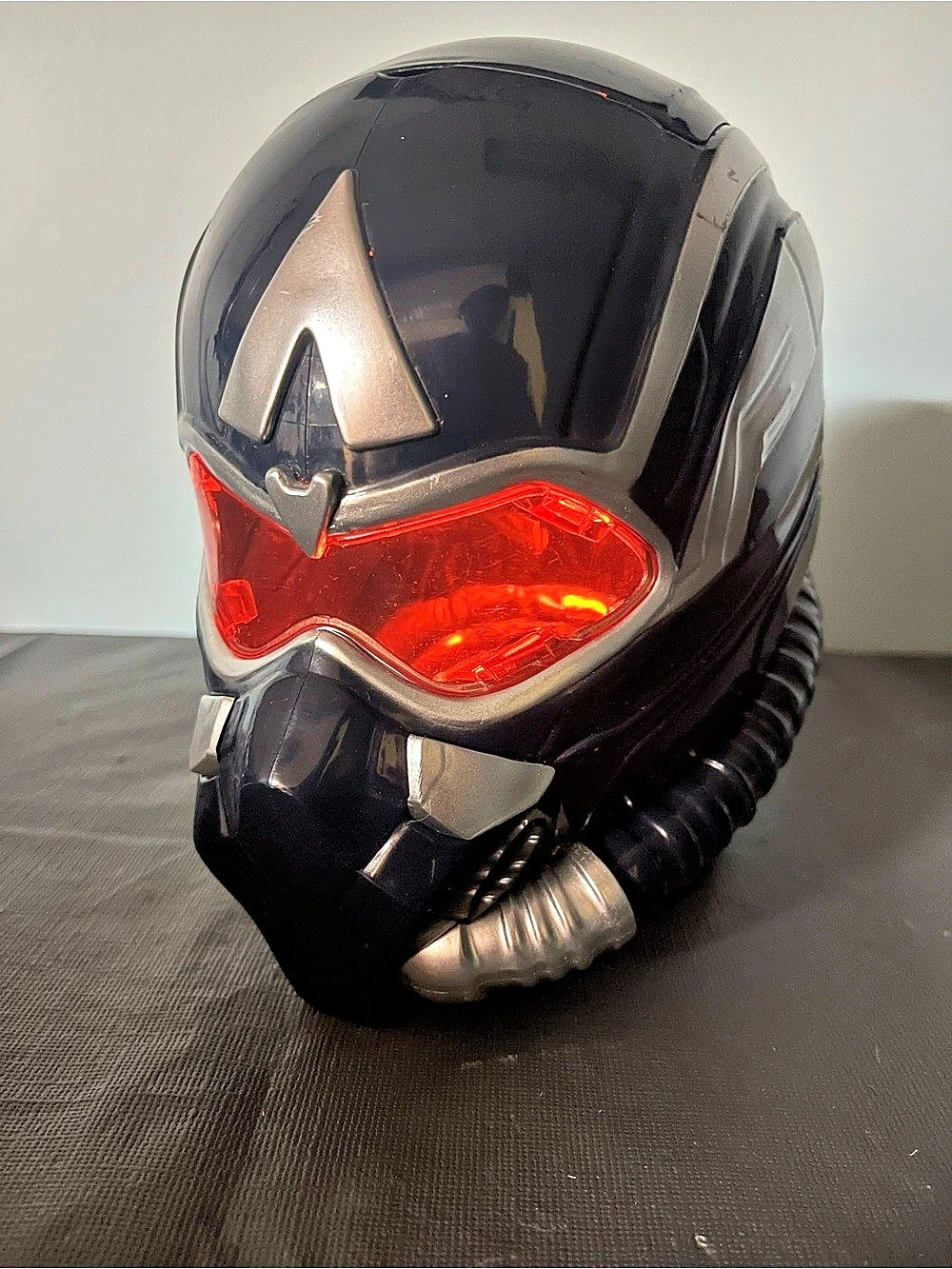 Captain America Brave New World AMC Light Up Popcorn Helmet Bucket Lights Work!